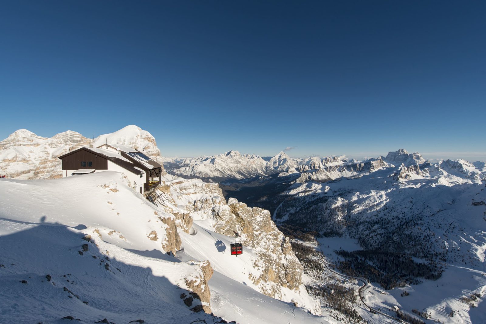 Cortina è sempre una buona idea, soprattutto per trascorrere le vacanze di Natale e Capodanno sulla nevecapodanno sulla neve
