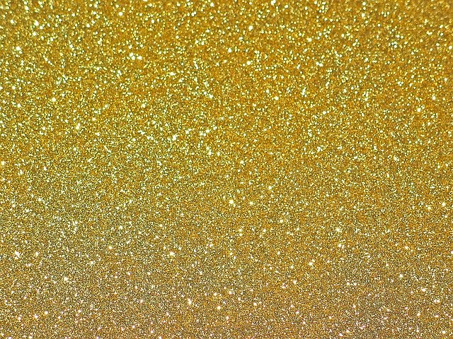 Le creme con oro e pietre preziose