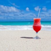 Tintarella intensa e luminosa con smoothie e integratori