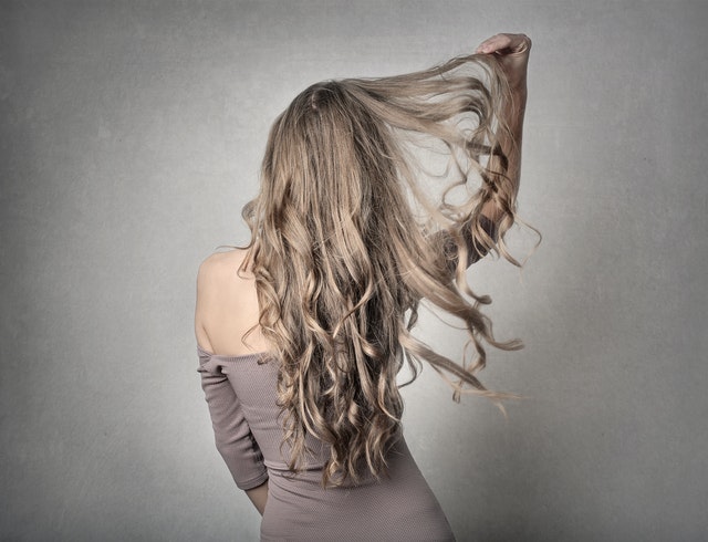 Capelli forti lucidi e bellissimi
