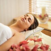 creme e massaggi secondo ayurveda
