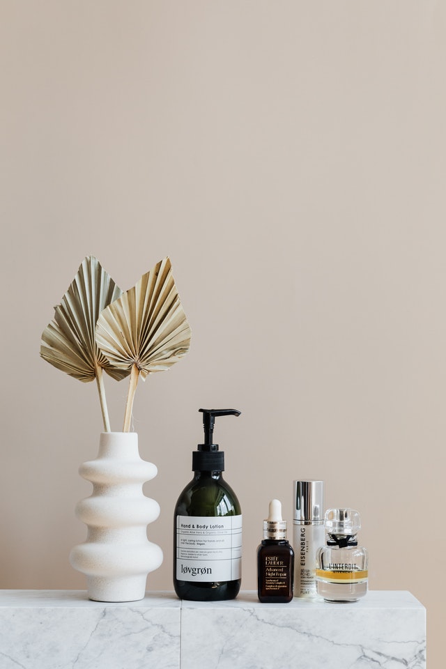 I cosmetici si conservano e si usano così
