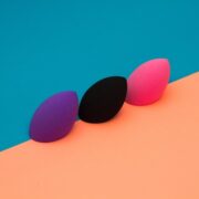 I cosmetici si conservano e si usano così